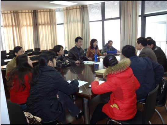 纺织系老师关注两会